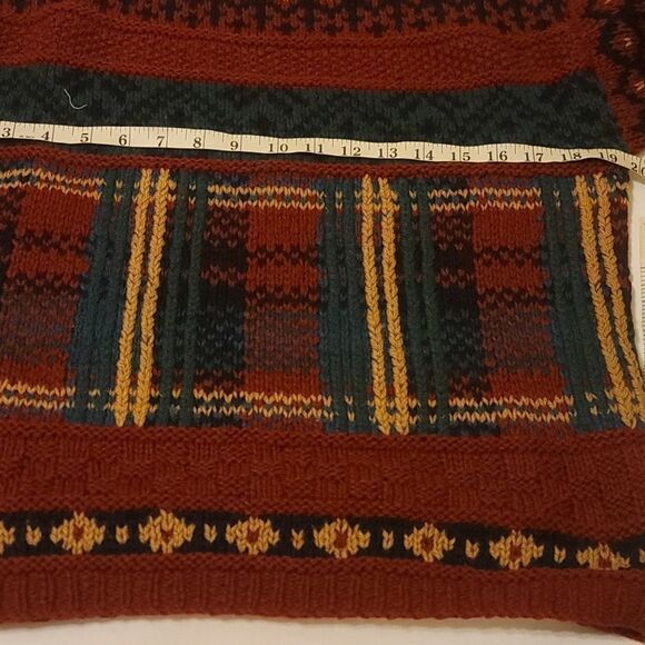 - SKYR VINTAGE SWEATER size medium - Picture 5 of 9